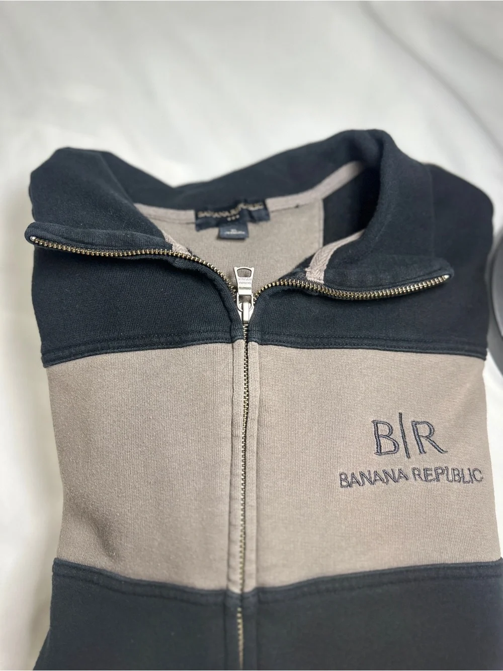 Banana Republic Men's Black and Beige Zip-Up Sweater Jacket Size XL